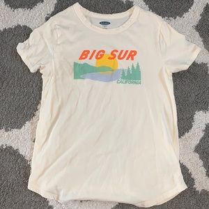 Old navy tee shirt